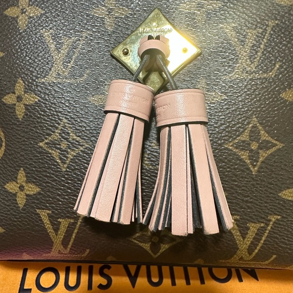 ❌❌SOLD❌❌ - Picture 4 of 16